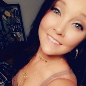 Meet your Posher, Cassandra